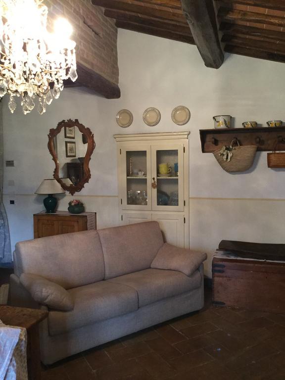 La Berchiera Apartment Ciggiano Luaran gambar